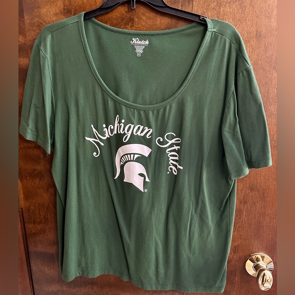 Women’s Plus Size Short Sleeve MSU T Shirt.